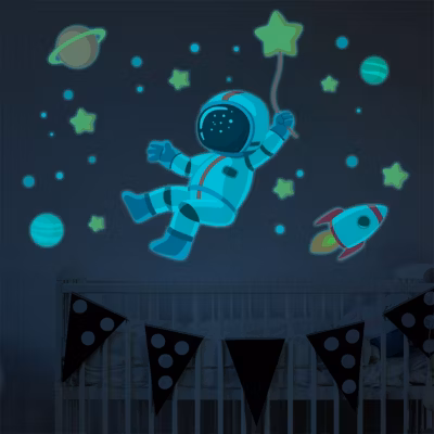 Sticker phosphorescent lumineux – ASTRONAUTE DANS L&rsquo;ESPACE ÉTOILÉ – Autocollant mural plafond enfant fluorescent – 150x100cm