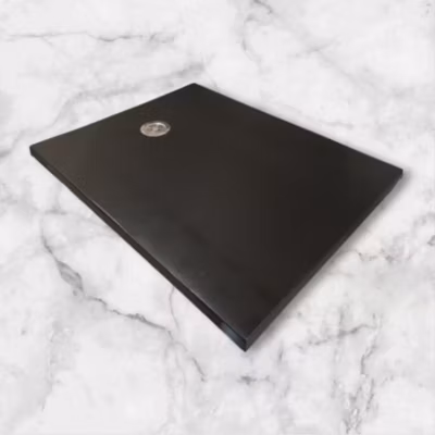 Receveur de douche en béton ciré Lisse noir 130×80 fabriqué artisanalement en France par Gakeal