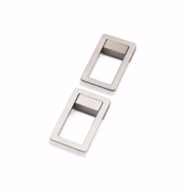 Poignée Up 3282-Chromé mat. 42x10x74mm. Entraxe 16mm.