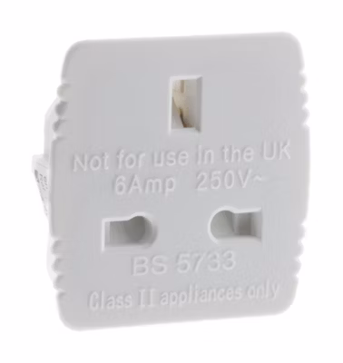 Adaptateur prise voyage France vers UK – Zenitech
