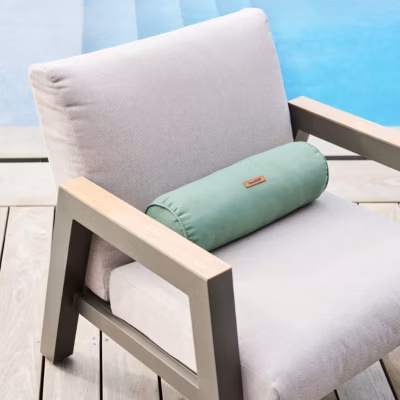 Traversin d&rsquo;extérieur Korai vert olive 45x15cm – Hespéride